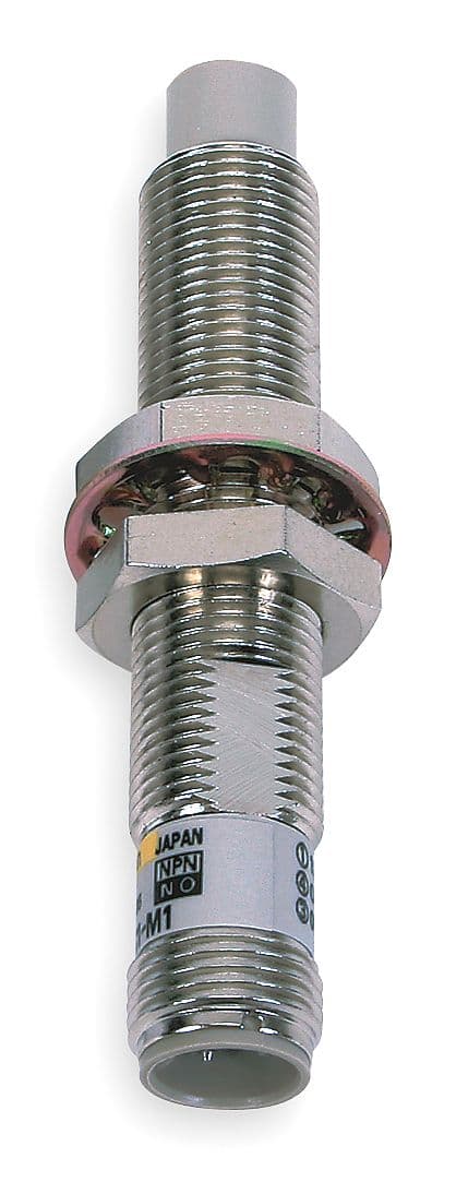 Cảm biến tiệm cận Omron E2EM-X4B1-M1 M12 4 mm PNP NO