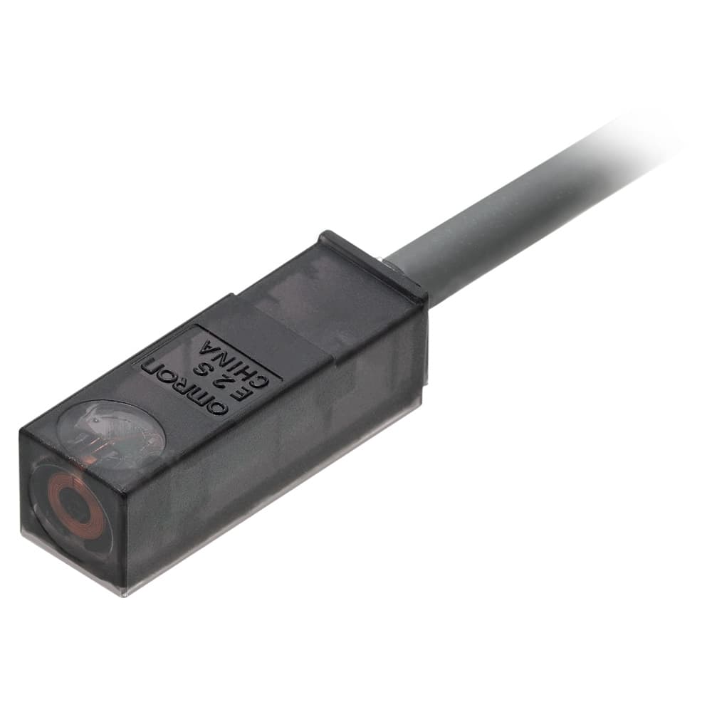Cảm biến tiệm cận Omron E2S-Q13B 1M PNP NO side